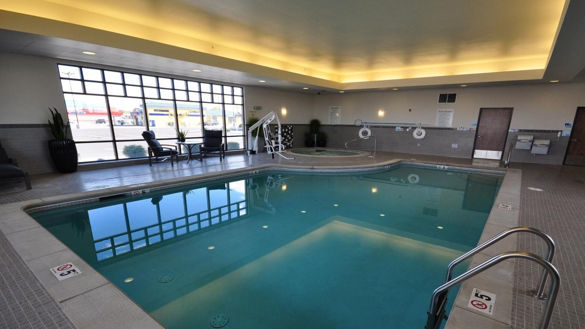Holiday Inn Express Belgrade-Bozeman Area By Ihg Kültér fotó